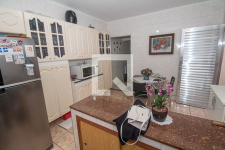 Casa à venda com 195m², 3 quartos e 2 vagas Casa à venda com 195m², 3 quartos e 2 vagasCozinha