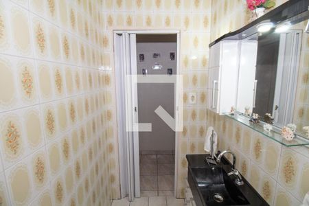 Casa à venda com 195m², 3 quartos e 2 vagas Casa à venda com 195m², 3 quartos e 2 vagasBanheiro Social Inferior