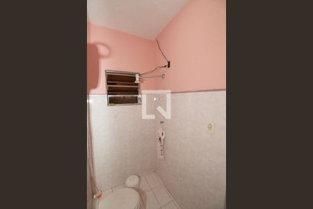 Casa à venda com 195m², 3 quartos e 2 vagas Casa à venda com 195m², 3 quartos e 2 vagasBanheiro Quintal