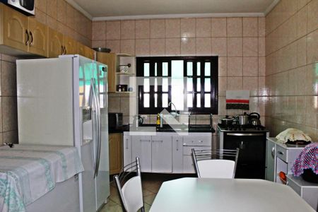 Casa para alugar com 91m², 3 quartos e 2 vagasCozinha