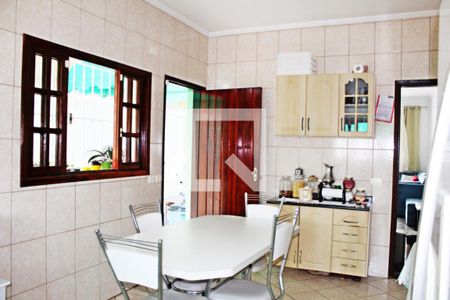 Casa para alugar com 91m², 3 quartos e 2 vagasCozinha