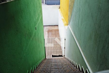 Casa para alugar com 91m², 3 quartos e 2 vagasEscada