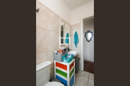 Banheiro de apartamento à venda com 1 quarto, 43m² em Petrópolis, Porto Alegre