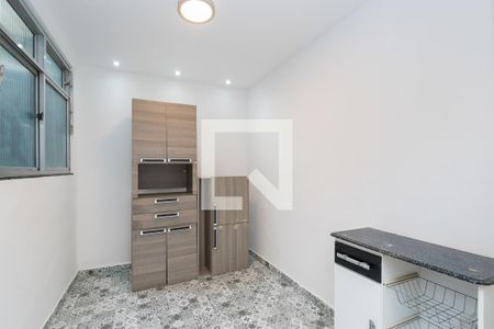 Copa de casa para alugar com 2 quartos, 80m² em Olaria, Rio de Janeiro
