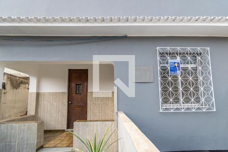 Fachada da frente de casa para alugar com 2 quartos, 80m² em Olaria, Rio de Janeiro