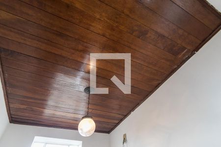 Casa para alugar com 80m², 2 quartos e sem vaga Casa para alugar com 80m², 2 quartos e sem vagaBanheiro - Detalhe do teto