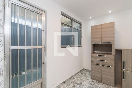 Copa de casa para alugar com 2 quartos, 80m² em Olaria, Rio de Janeiro