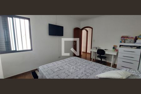 Casa à venda com 334m², 4 quartos e 8 vagasQuarto 2 