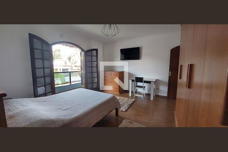 Casa à venda com 334m², 4 quartos e 8 vagasQuarto 1 suíte