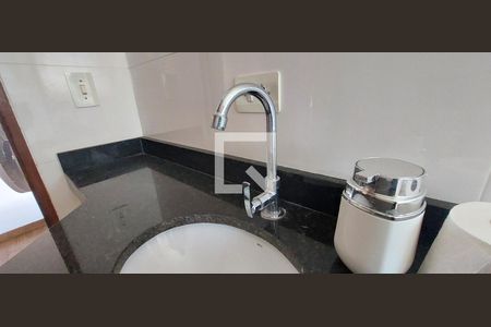 Casa à venda com 334m², 4 quartos e 8 vagasbanheiro 1 suíte - torneira