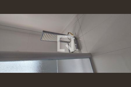 Casa à venda com 334m², 4 quartos e 8 vagasBanheiro 2 - chuveiro