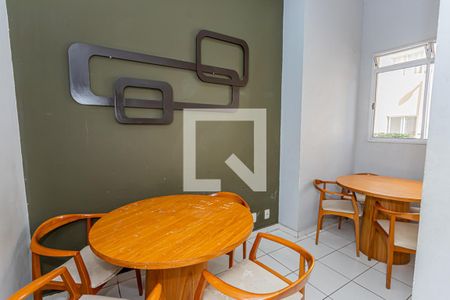 Apartamento à venda com 44m², 2 quartos e 1 vaga Apartamento à venda com 44m², 2 quartos e 1 vagaSalão de jogos