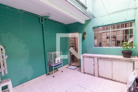 Casa à venda com 70m², 2 quartos e 1 vagaQuintal