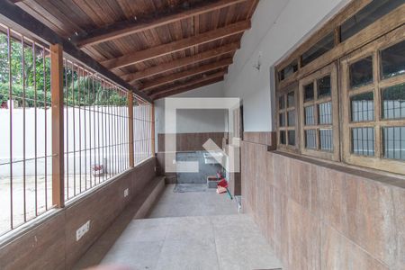 Casa à venda com 300m², 4 quartos e 4 vagasÁrea de Serviço