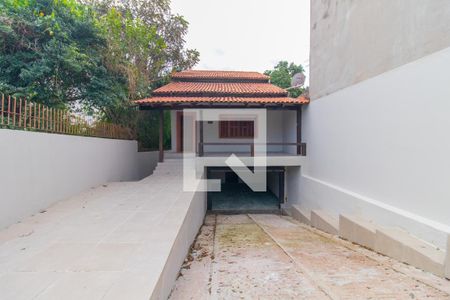 Casa à venda com 300m², 4 quartos e 4 vagasFachada