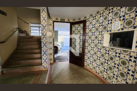 Apartamento para alugar com 50m², 2 quartos e 1 vagaEscada