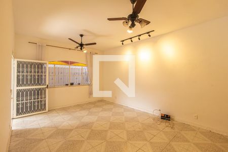 Casa de condomínio para alugar com 225m², 2 quartos e 1 vaga Casa de condomínio para alugar com 225m², 2 quartos e 1 vagaSala