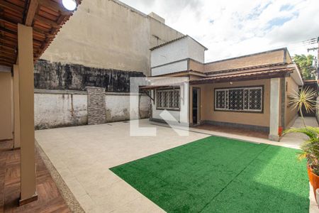 Casa de condomínio para alugar com 225m², 2 quartos e 1 vaga Casa de condomínio para alugar com 225m², 2 quartos e 1 vagaQuintal