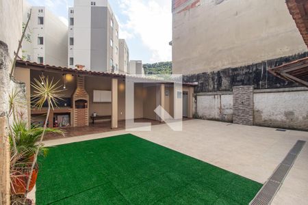 Casa de condomínio para alugar com 225m², 2 quartos e 1 vaga Casa de condomínio para alugar com 225m², 2 quartos e 1 vagaQuintal