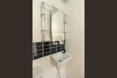 Casa de condomínio para alugar com 225m², 2 quartos e 1 vaga Casa de condomínio para alugar com 225m², 2 quartos e 1 vagaDetalhe do Lavabo