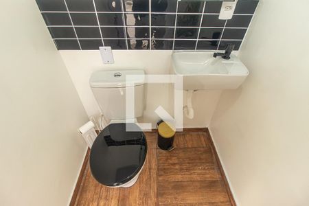 Casa de condomínio para alugar com 225m², 2 quartos e 1 vaga Casa de condomínio para alugar com 225m², 2 quartos e 1 vagaDetalhe do Lavabo