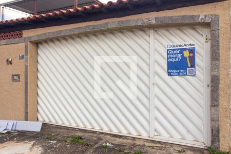 Casa de condomínio para alugar com 225m², 2 quartos e 1 vaga Casa de condomínio para alugar com 225m², 2 quartos e 1 vagaFachada