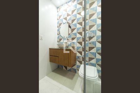 Casa de condomínio para alugar com 225m², 2 quartos e 1 vaga Casa de condomínio para alugar com 225m², 2 quartos e 1 vagaBanheiro