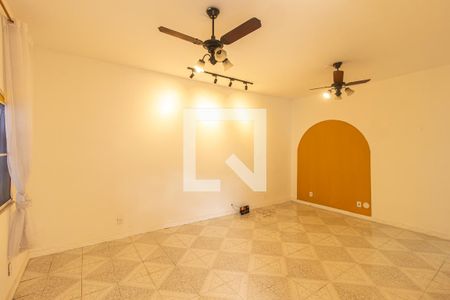 Casa de condomínio para alugar com 225m², 2 quartos e 1 vaga Casa de condomínio para alugar com 225m², 2 quartos e 1 vagaSala
