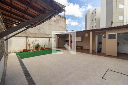 Casa de condomínio para alugar com 225m², 2 quartos e 1 vaga Casa de condomínio para alugar com 225m², 2 quartos e 1 vagaQuintal