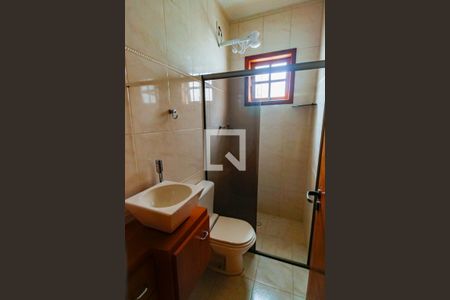 Casa para alugar com 174m², 3 quartos e 2 vagas Casa para alugar com 174m², 3 quartos e 2 vagasBanheiro Corredor