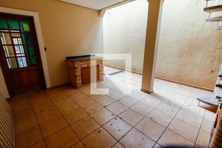 Casa para alugar com 174m², 3 quartos e 2 vagas Casa para alugar com 174m², 3 quartos e 2 vagasQuintal