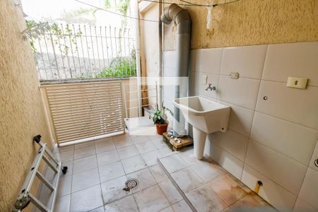 Casa para alugar com 174m², 3 quartos e 2 vagas Casa para alugar com 174m², 3 quartos e 2 vagasÁrea de Serviço