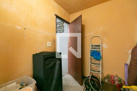 Casa à venda com 90m², 2 quartos e 2 vagasQuarto de Serviço