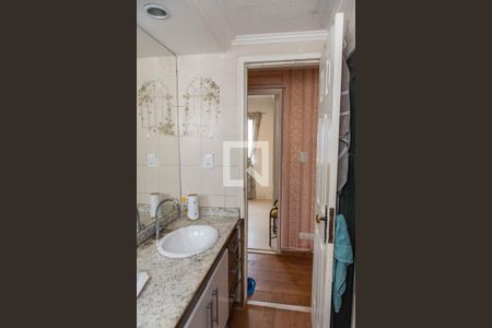 Banheiro de apartamento para alugar com 2 quartos, 64m² em Vila Monumento, São Paulo