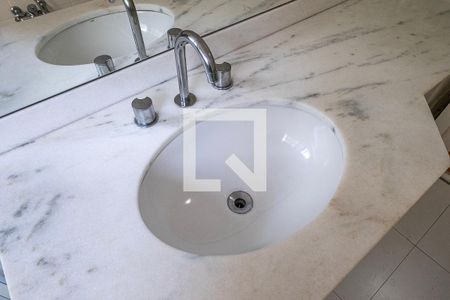 Apartamento à venda com 124m², 3 quartos e 1 vagaSuíte - Banheiro