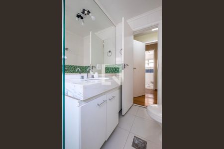 Apartamento à venda com 124m², 3 quartos e 1 vagaSuíte - Banheiro