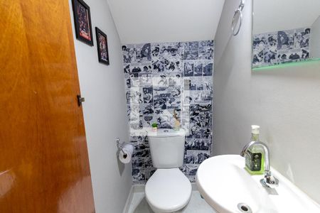 Casa de condomínio à venda com 60m², 2 quartos e 1 vagaLavabo