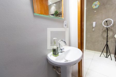 Casa de condomínio à venda com 60m², 2 quartos e 1 vagaLavabo