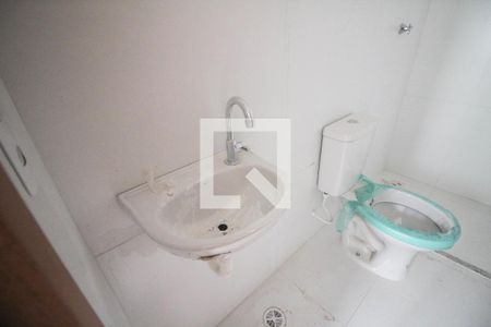 Banheiro de kitnet/studio à venda com 1 quarto, 32m² em Vila Mazzei, São Paulo