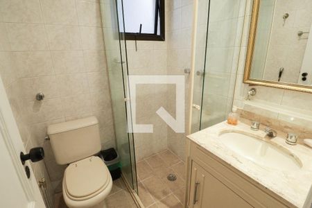 Apartamento à venda com 143m², 4 quartos e 3 vagasBanheiro da Suíte 1