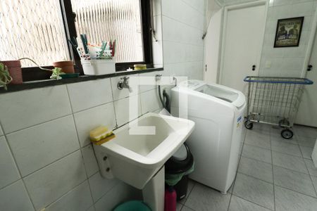 Apartamento à venda com 143m², 4 quartos e 3 vagasÁrea de Serviço