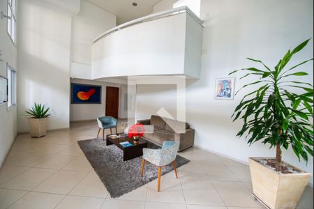Apartamento para alugar com 120m², 3 quartos e 2 vagas Apartamento para alugar com 120m², 3 quartos e 2 vagasHall social