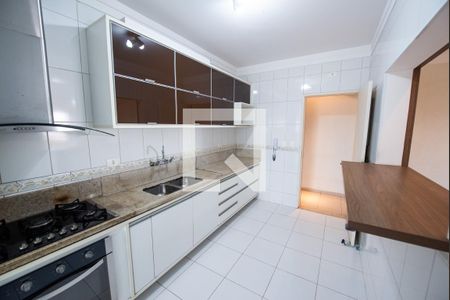 Apartamento para alugar com 120m², 3 quartos e 2 vagas Apartamento para alugar com 120m², 3 quartos e 2 vagasCozinha