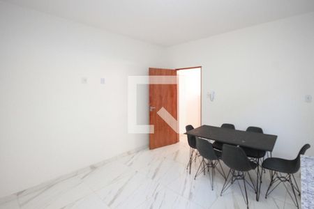 Sala e Cozinha de casa de condomínio para alugar com 1 quarto, 46m² em Parque dos Bancarios, São Paulo