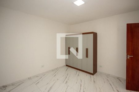 Quarto de casa para alugar com 1 quarto, 52m² em Parque dos Bancarios, São Paulo