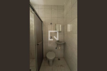 Banheiro de casa para alugar com 1 quarto, 40m² em Parque Peruche, São Paulo