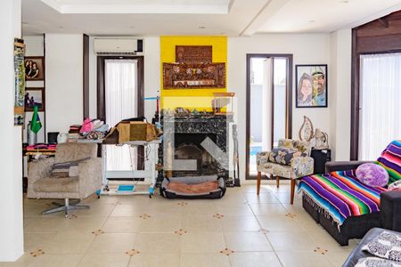 Sala de casa para alugar com 5 quartos, 305m² em Campeche, Florianópolis