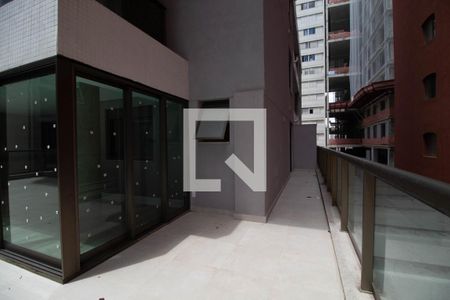 Apartamento à venda com 120m², 2 quartos e 1 vaga Apartamento à venda com 120m², 2 quartos e 1 vagaVaranda