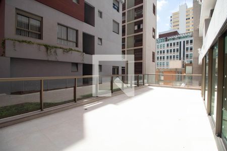 Apartamento à venda com 120m², 2 quartos e 1 vaga Apartamento à venda com 120m², 2 quartos e 1 vagaVaranda