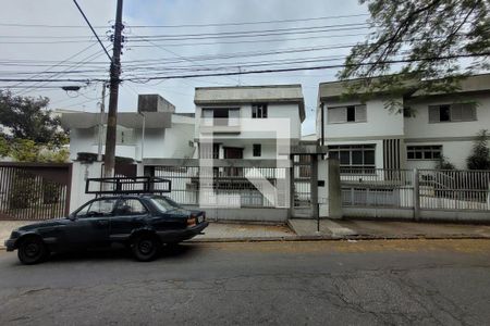 Casa à venda com 500m², 3 quartos e 6 vagasFachada